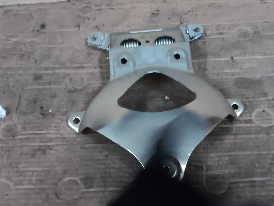 Dobradiça do assento Honda NSS125 / 300 / 350 Forza