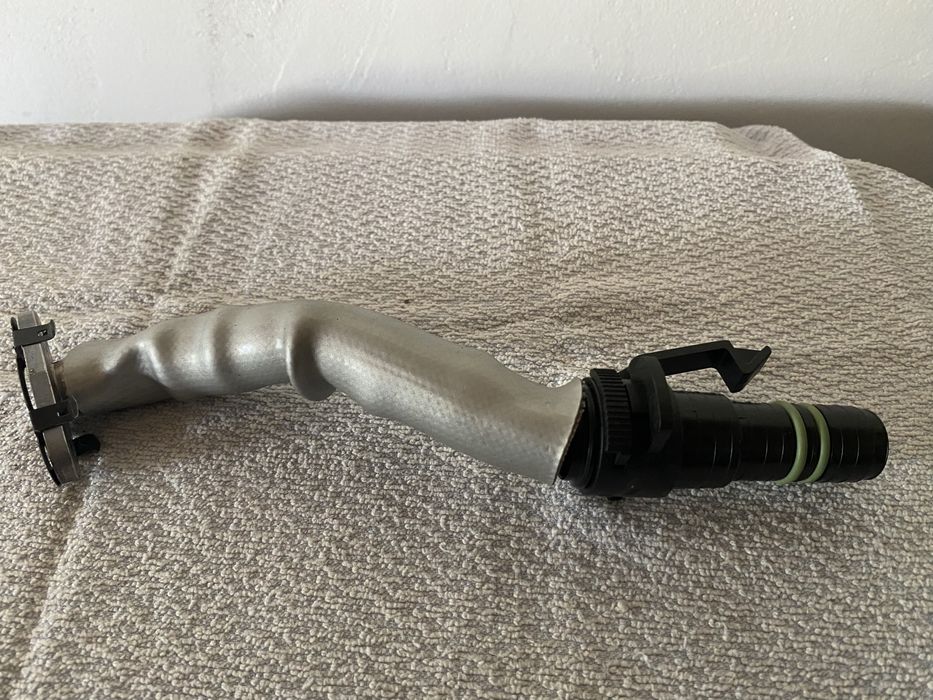 Трубка зливу масла у піппдон .