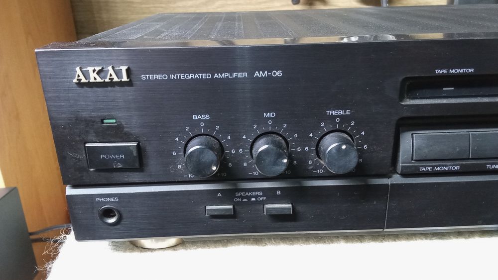 Wzmacniacz Akai AM 06