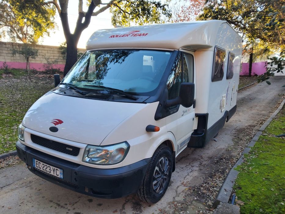 Autocaravana cama transversal