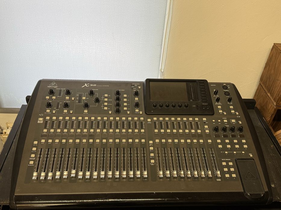 Behringer X32 Full