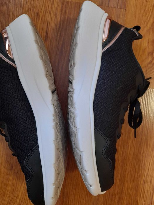 Buty sportowe Skechers r.39