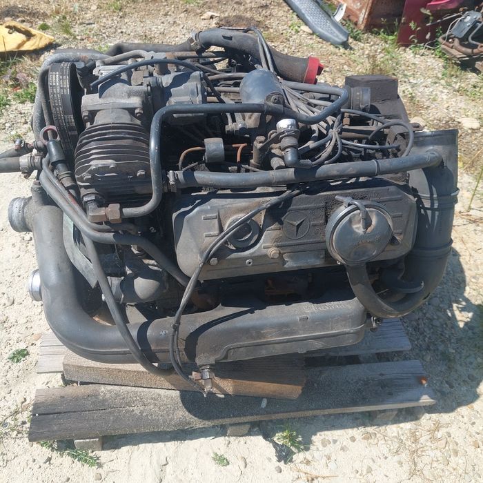 Двигун мотор Mercedes Benz 4.0 ом 364 турбо.