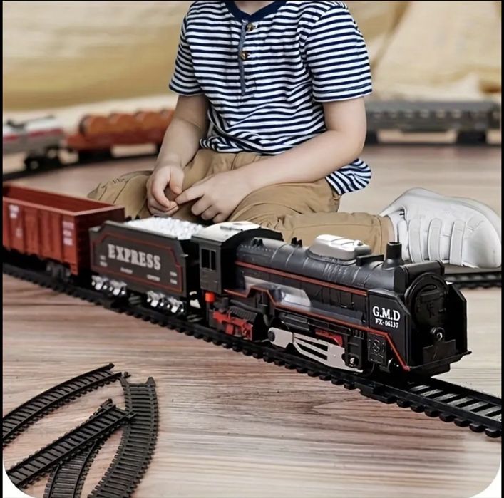 Еектричний іграшковий потяг з підсвіткою