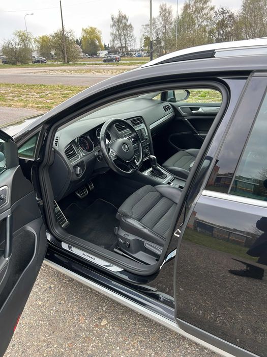 Volkswagen Golf 1.8 TSI Salon PL
