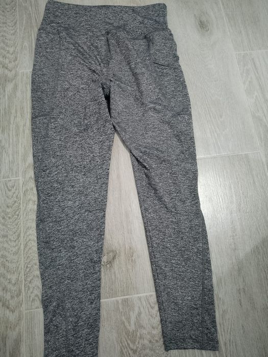 Spodnie sportowe z kieszeniami