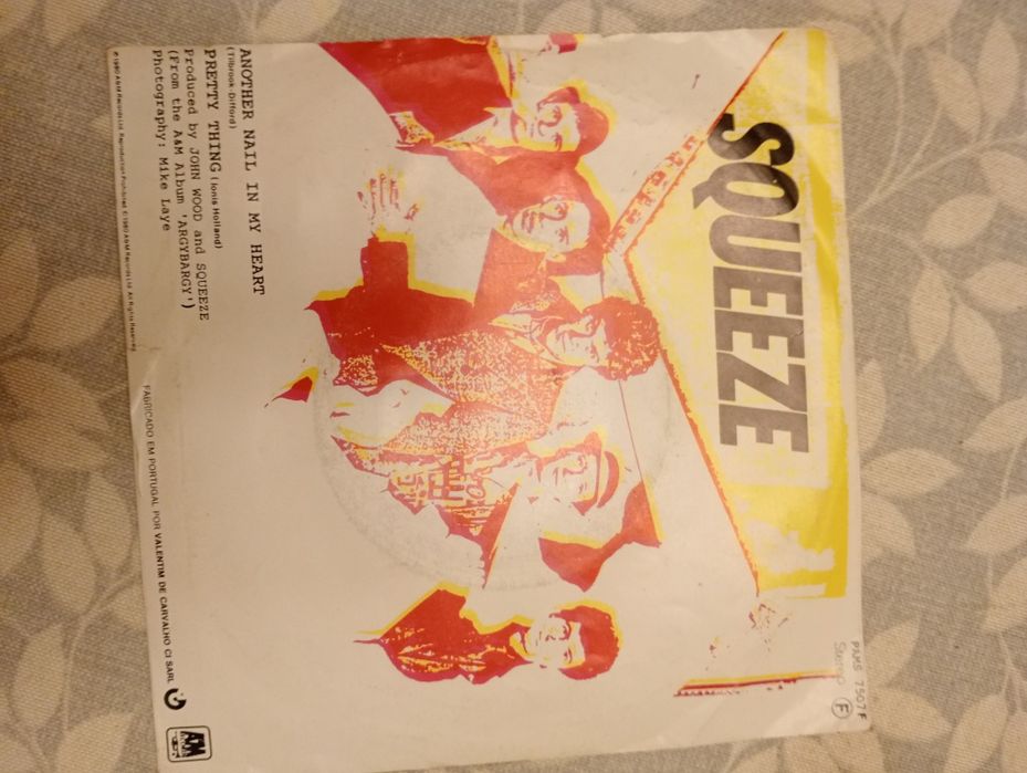 Vinil 7 'pol dos The Squeeze com o single Another nail on my heart.
