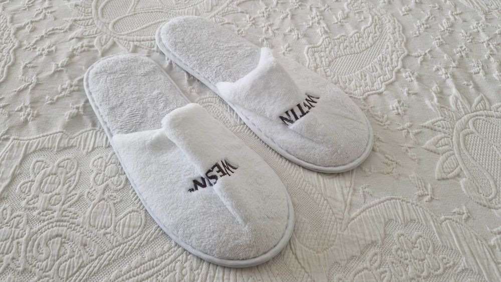 Chinelos de Hotel - Westin - brancos, tamanho único, novos