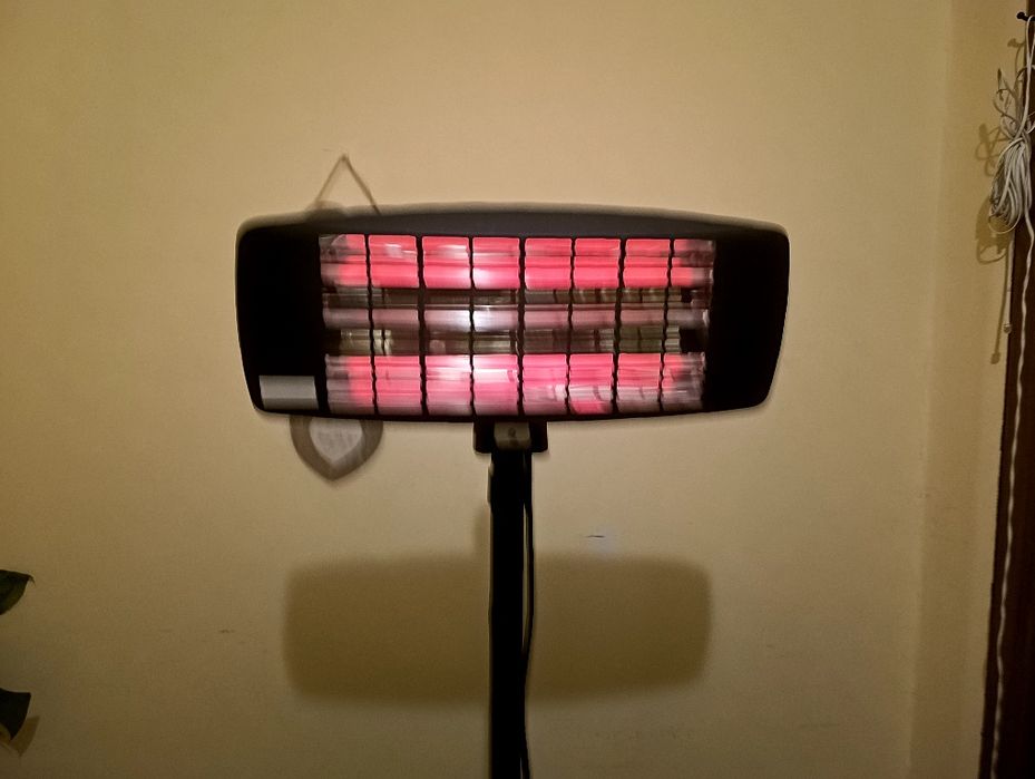 Promiennik stojący na podczerwień