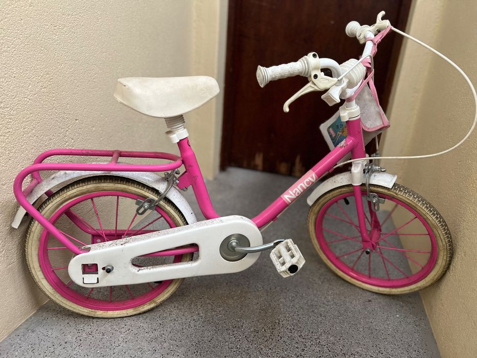 Estrados cama e outros