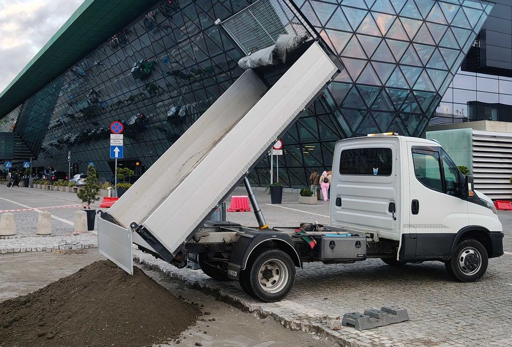 Beton półsuchy chudziak B15 B20 B25 zaprawa mała wywrotka 2m 4t Kraków