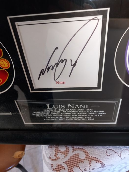 Nani autografo moldurado e certificado