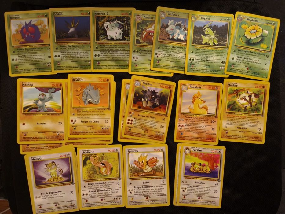 129 Cartas Pokémon Jungle Collection + Topps 1999 blue logo (1st Print) e cartas extra.