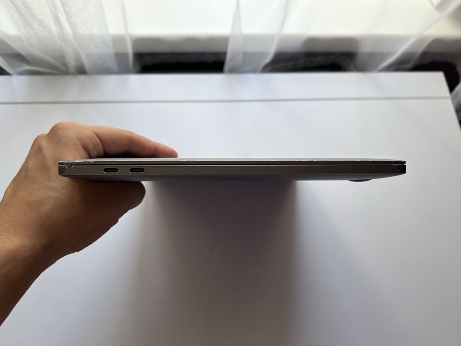 MacBook Pro 13 2020 i7/16/512gb Custom