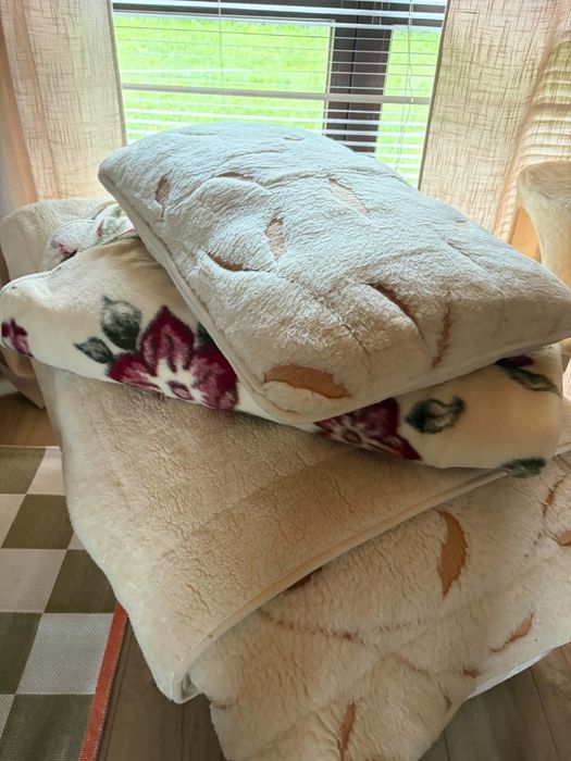 Zestaw pościeli 100% wełna POLLANA z certyfikatem Woolmark (Kołdra + Koc + Poduszka)