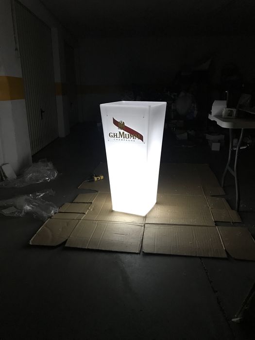 Vasos com ilukonacao rgb