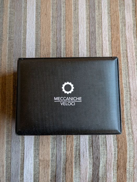 Relógio automático Meccaniche Veloci Quattro Valvole único no Mundo!