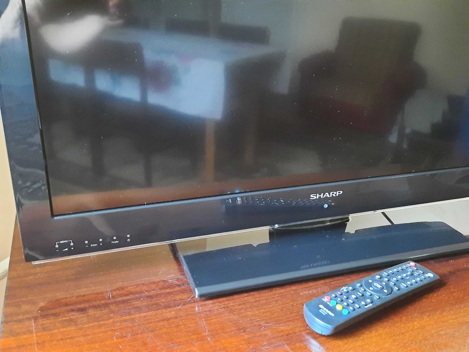 Telewizor LED Sharp 32 cale plus kabel HDMI