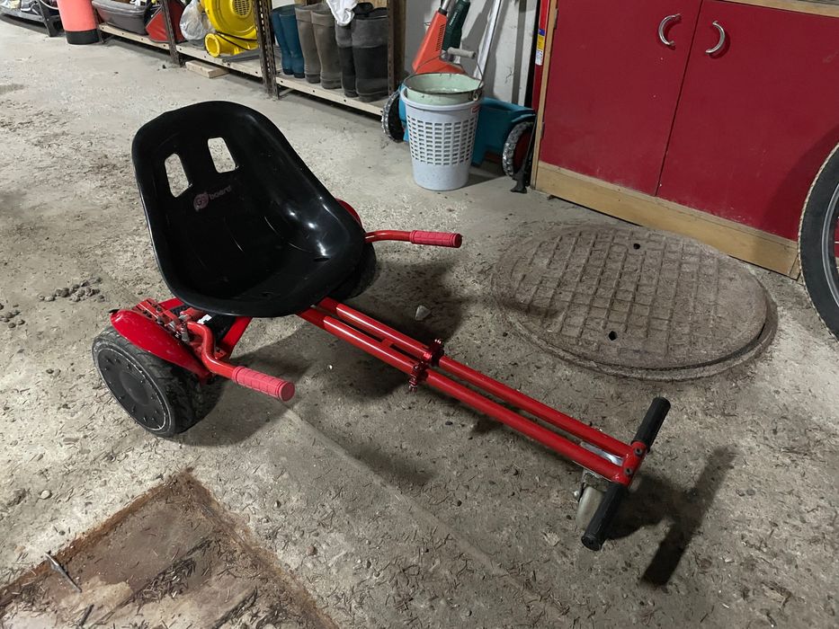 Sprzedam dwa zestawy: hoverboardy marki Ecofun z nakładkami gokartowym