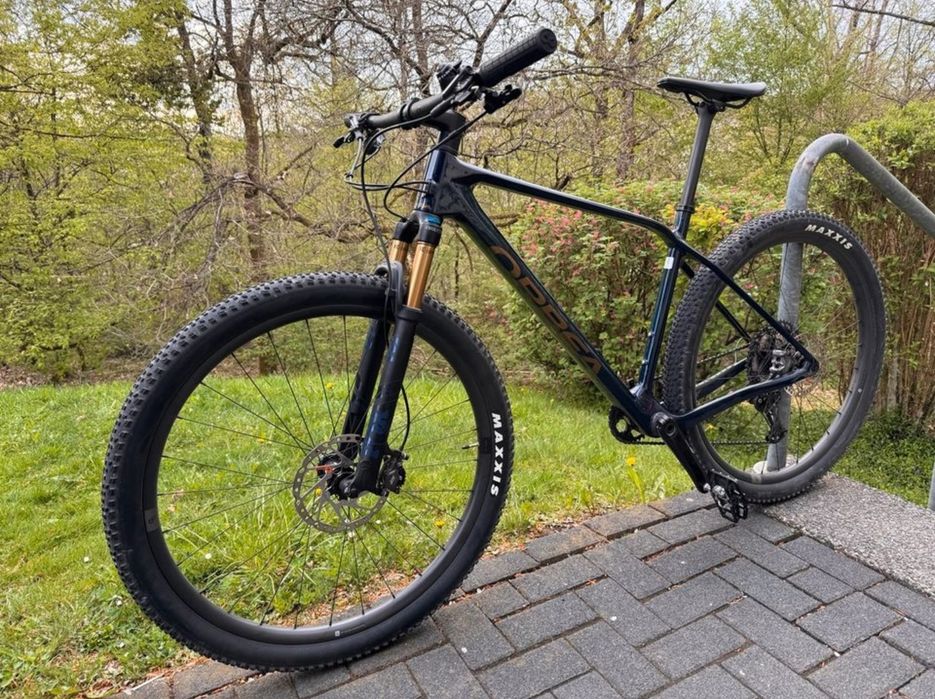 Orbea Alma M-Pro 29 Carbon FOX Kashima XT