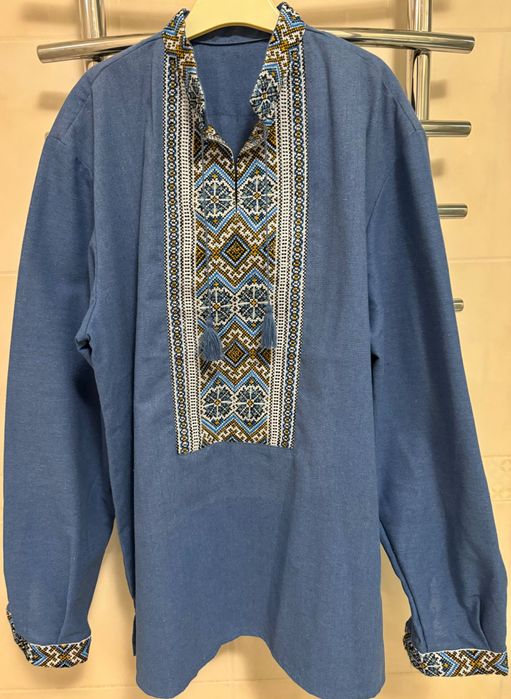 Вишиванка чоловіча ручна робота розмір l