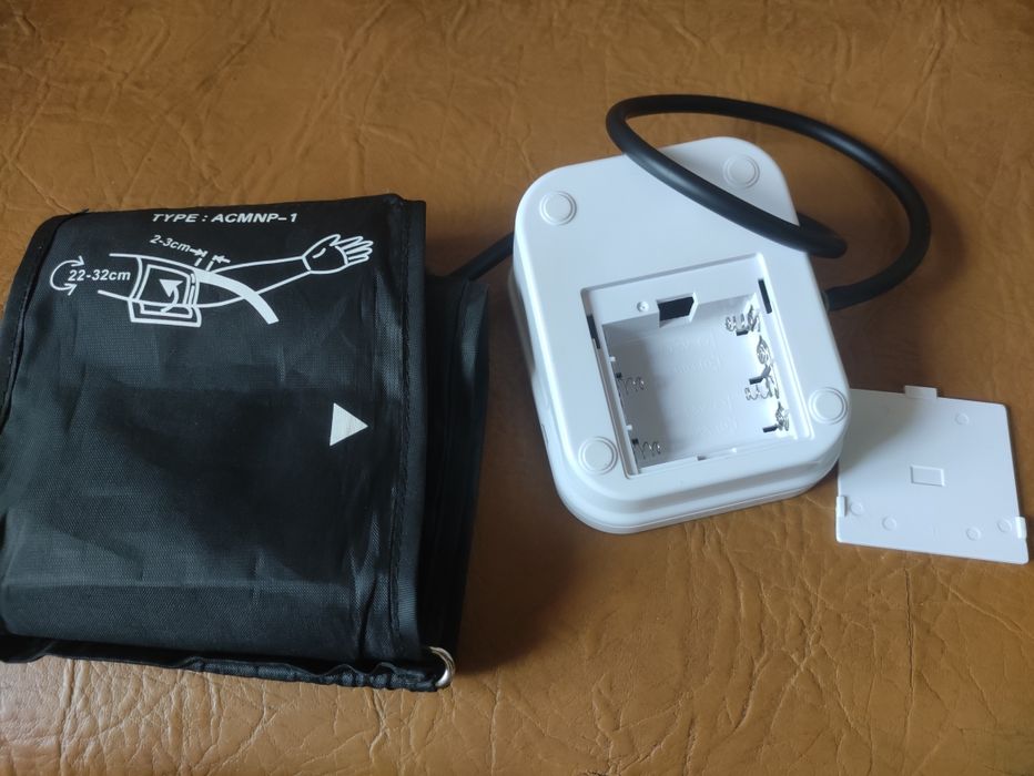 Тонометр Arm Style автоматичний з індикатором аритмії