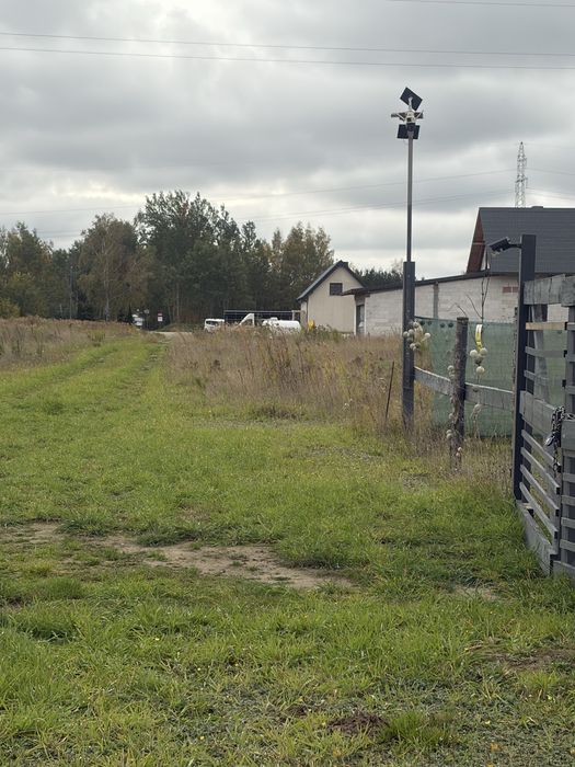 Sprzedam działke obok Sochaczewa  z domkiem holenderskim  i mediami