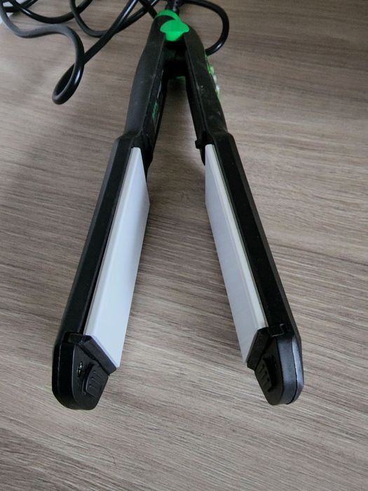 Щипці для волосся, вирівнювач, гофре