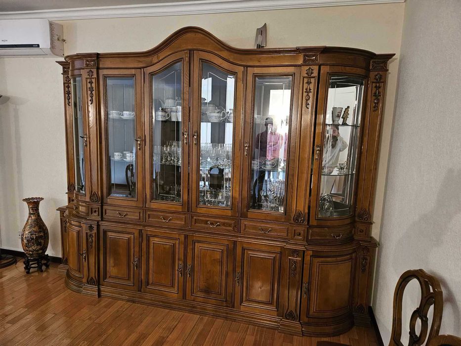 Movel sala / mesa / cadeiras / aparador