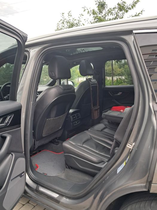Продам свою Audi Q7