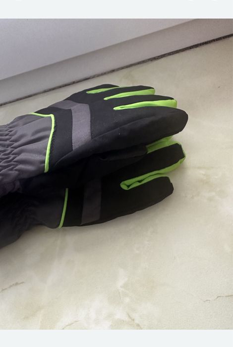 Перчатки новые продам