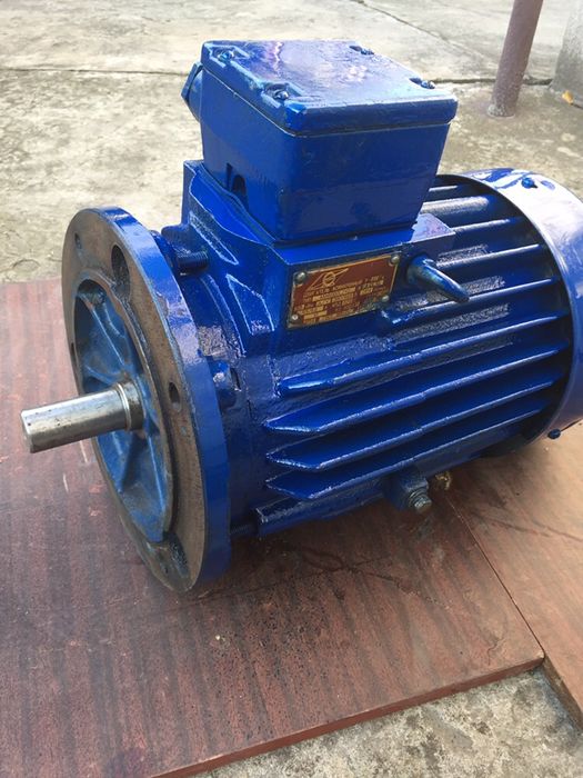 Рэо401.МЭОЭлектродвигатель 4аму 100.5,5кв 3000 Аимм 132.7.5- 1500.
