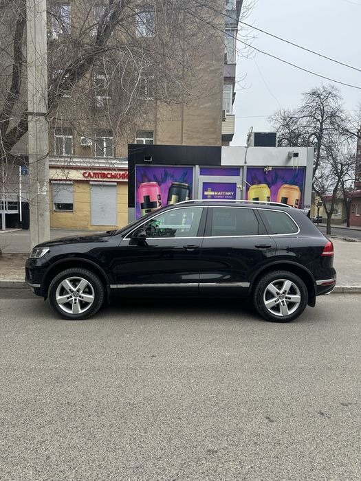 Продам  власний автомобіль WV Touareg