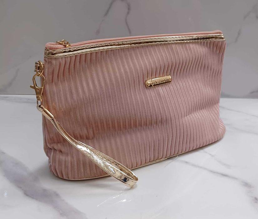 Nowa! Elegancka,pojemna KOSMETYCZKA
