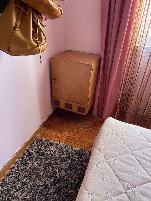 Mobilia vintage em muito bom estado com colchao novo