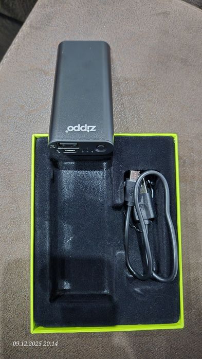 2 x powerbanki : Powerbank  10000 mAh 10 watt + powerbank ogrzewacz rą