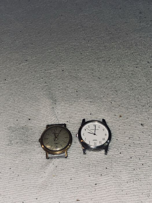 2 zegarki casio i ruski