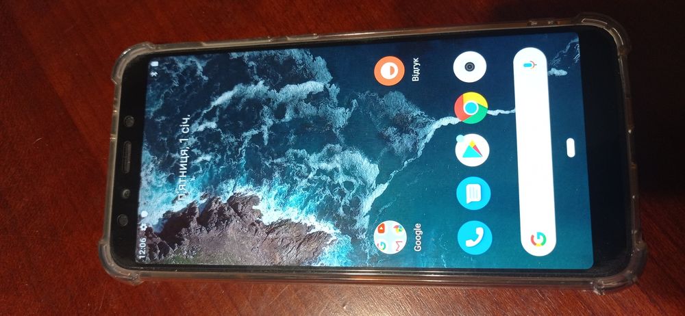 Смартфон Xiaomi Mi A2