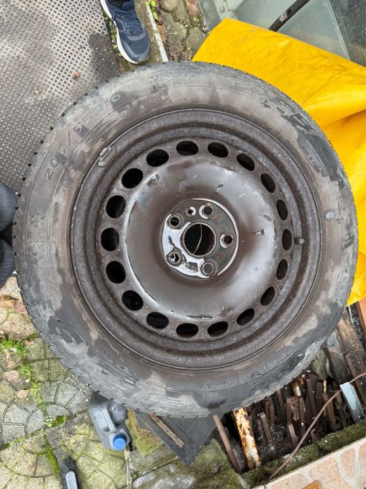 Opony wielosezonowe z felgami AUDI 205/55R16 2022