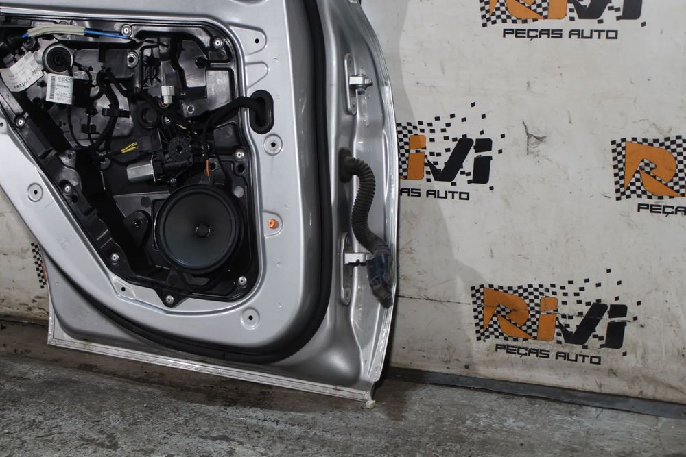 Porta trás esquerda MERCEDES-BENZ Classe A (W176)