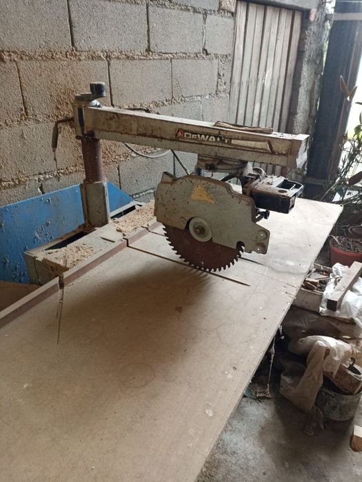 Circular Dewalt monofásica