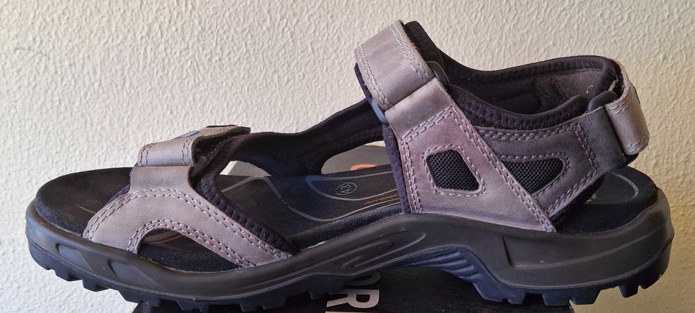 Sandálias para homem da Ecco