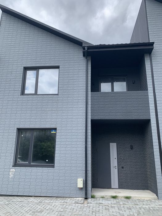 Продаж будинку Липини