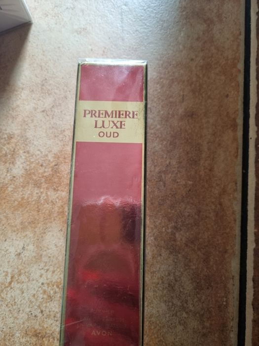 Premiarę lux oud avon