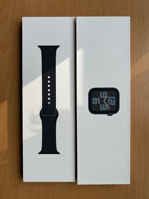 Смарт часы Apple Watch SE2