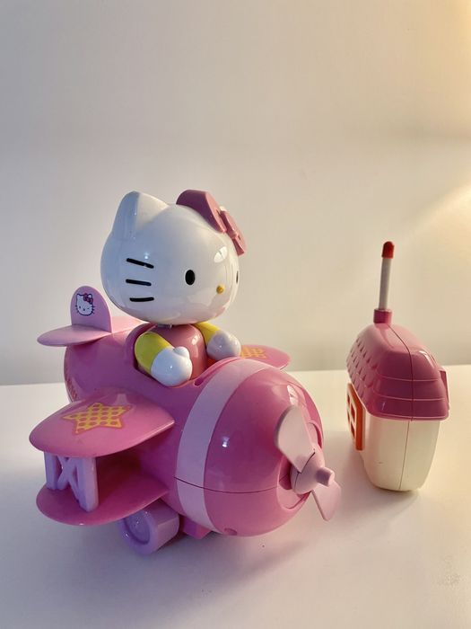 Avião telecomandado Hello Kitty em otimo estado (Oportunidade)