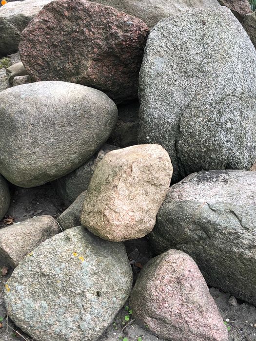 Oddam kamienie polne, gruz betonowy 100 ton