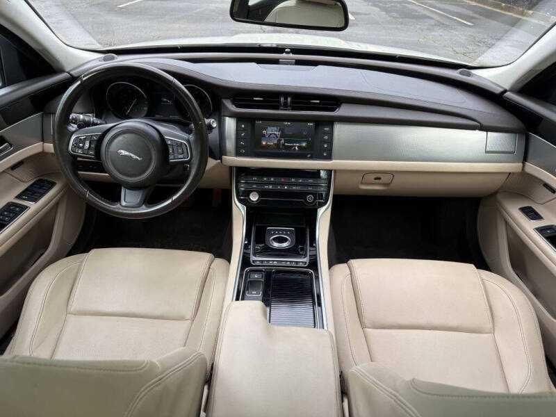 2017 Jaguar XF 35t Premium