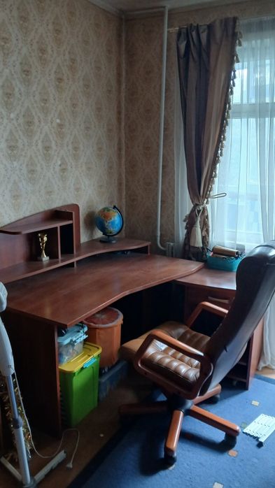 Продам компьютерный стол