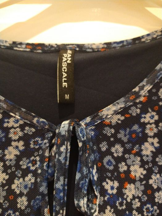 Sukienka z delikatnej siateczki Jean Pascale M/L